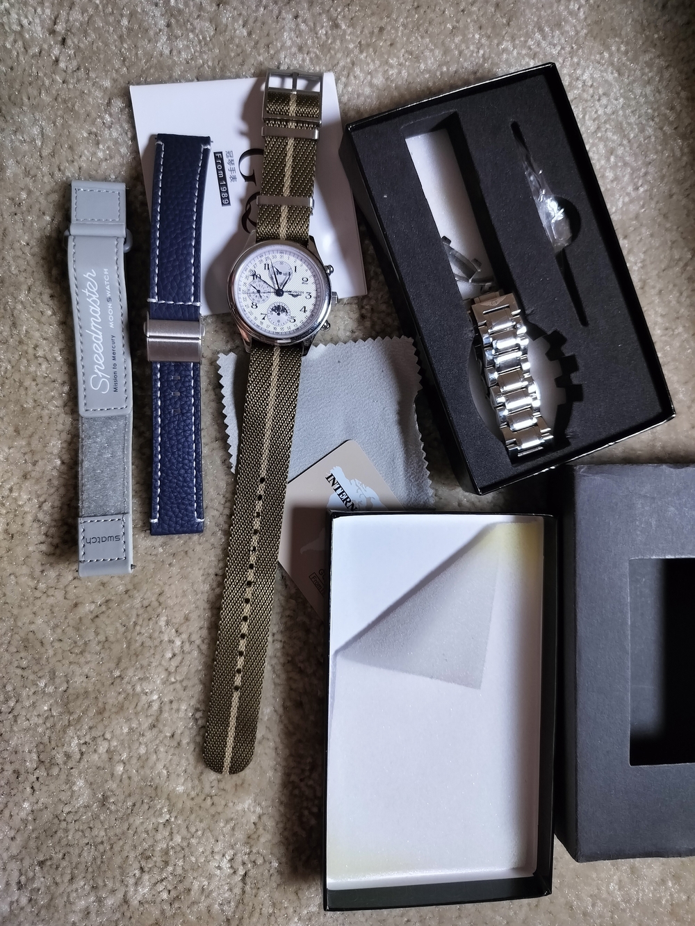 Men's Chronograph Watch with Olive Green Nylon Strap and White Dial
